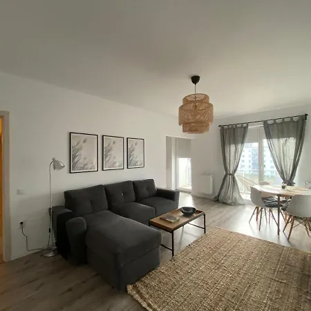 Cozy Place To Remember - With Fireplace & Netflix